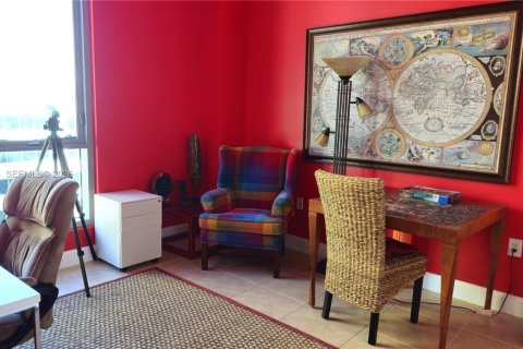 Купить кондоминиум в Майами, Флорида 5 комнат, 131.83м2, № 1996904 - фото 3