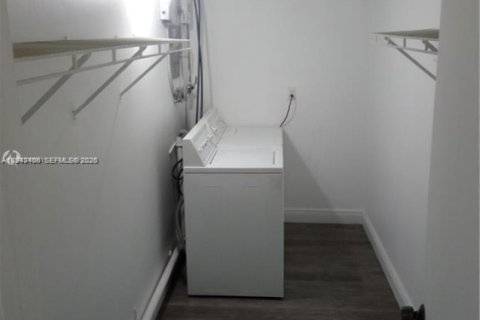 Condo in Homestead, Florida, 2 bedrooms № 2152789 - photo 2
