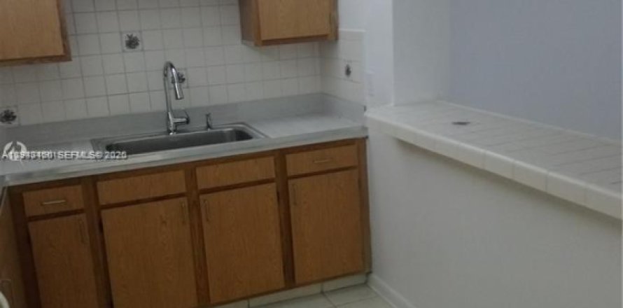 Condo in Homestead, Florida, 2 bedrooms № 2152789