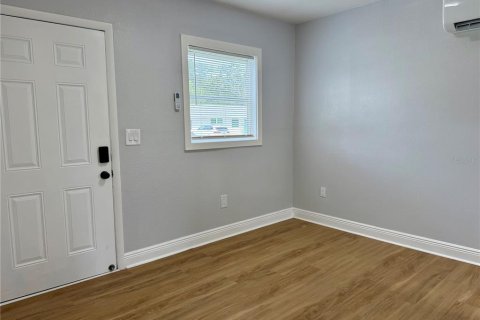 Immobilier commercial à vendre à Saint Petersburg, Floride: 4 chambres, 140.75 m2 № 2396566 - photo 3
