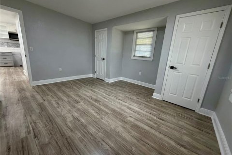 Immobilier commercial à vendre à Saint Petersburg, Floride: 4 chambres, 140.75 m2 № 2396566 - photo 24