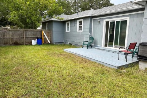 Immobilier commercial à vendre à Saint Petersburg, Floride: 4 chambres, 140.75 m2 № 2396566 - photo 30