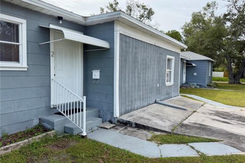 Immobilier commercial à vendre à Saint Petersburg, Floride: 4 chambres, 140.75 m2 № 2396566 - photo 2