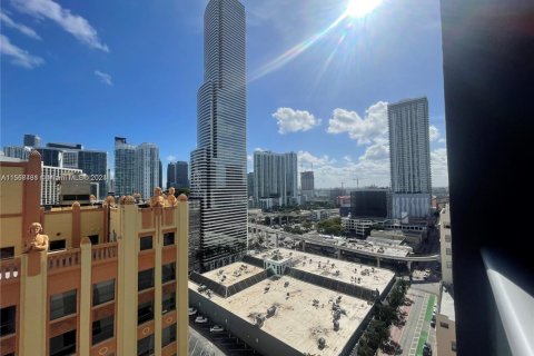 Condominio en venta en Miami, Florida, 1 dormitorio, 48.87 m2 № 1934356 - foto 23