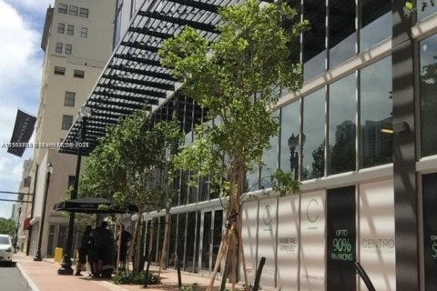 Condominio en venta en Miami, Florida, 1 dormitorio, 48.87 m2 № 1934356 - foto 3