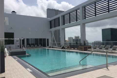 Condominio en venta en Miami, Florida, 1 dormitorio, 48.87 m2 № 1934356 - foto 18