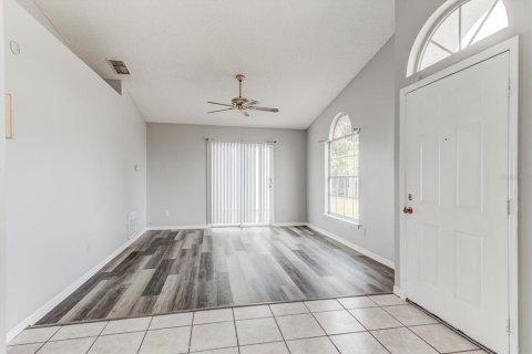 House in Winter Springs, Florida 2 bedrooms, 102.66 sq.m. № 1597757 - photo 4