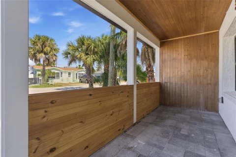 Apartamento en alquiler en Madeira Beach, Florida, 1 dormitorio, 55.74 m2 № 2093736 - foto 6