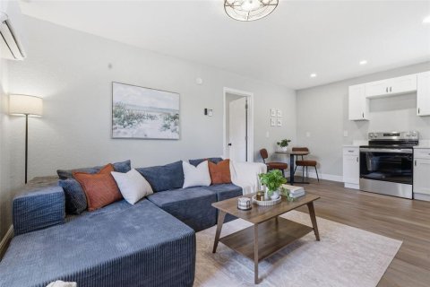 Apartamento en alquiler en Madeira Beach, Florida, 1 dormitorio, 55.74 m2 № 2093736 - foto 9