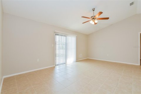 Casa en alquiler en Deltona, Florida, 3 dormitorios, 95.88 m2 № 1911486 - foto 4