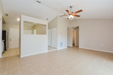 Casa en alquiler en Deltona, Florida, 3 dormitorios, 95.88 m2 № 1911486 - foto 5