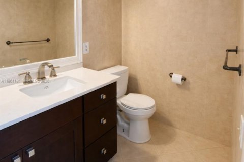 Villa ou maison à louer à Boca Raton, Floride: 2 chambres, 107.02 m2 № 2026786 - photo 2