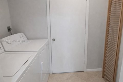 Villa ou maison à louer à Boca Raton, Floride: 2 chambres, 107.02 m2 № 2026786 - photo 18