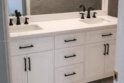 Villa ou maison à louer à Boca Raton, Floride: 2 chambres, 107.02 m2 № 2026786 - photo 12