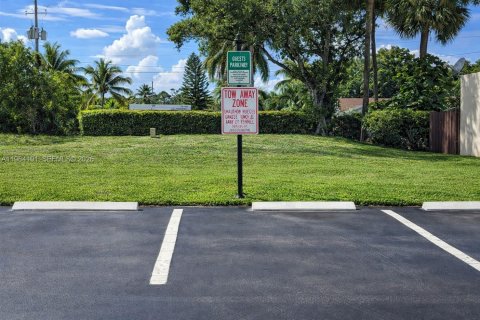 Villa ou maison à louer à Boca Raton, Floride: 2 chambres, 107.02 m2 № 2026786 - photo 9