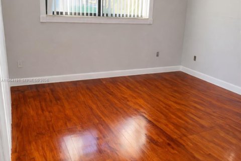 Villa ou maison à louer à Boca Raton, Floride: 2 chambres, 107.02 m2 № 2026786 - photo 22