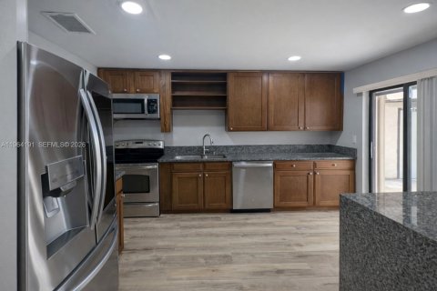 Villa ou maison à louer à Boca Raton, Floride: 2 chambres, 107.02 m2 № 2026786 - photo 14