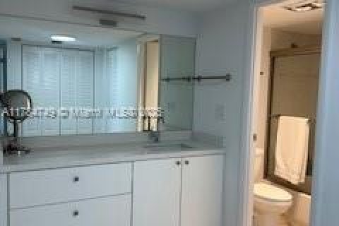 Condominio en venta en Aventura, Florida, 2 dormitorios, 121.98 m2 № 1943031 - foto 15