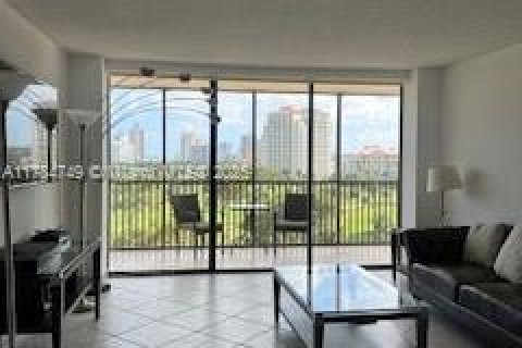 Condominio en venta en Aventura, Florida, 2 dormitorios, 121.98 m2 № 1943031 - foto 11