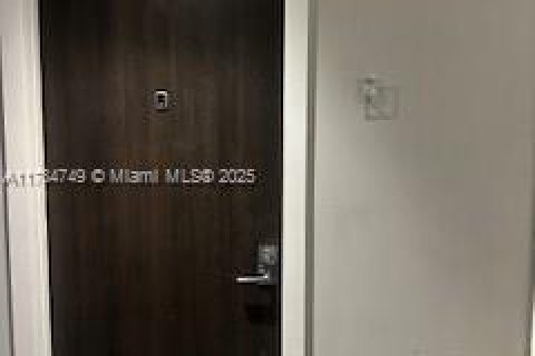 Condominio en venta en Aventura, Florida, 2 dormitorios, 121.98 m2 № 1943031 - foto 1