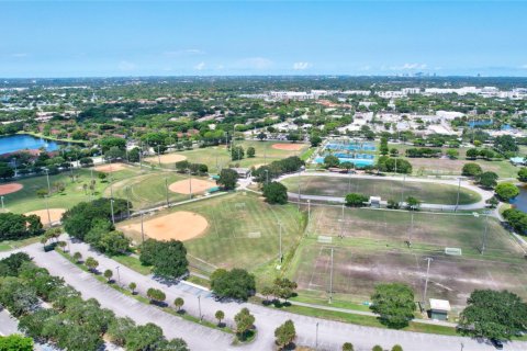 Adosado en alquiler en Plantation, Florida, 3 dormitorios, 168.71 m2 № 1224522 - foto 1