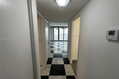 Condominio en venta en Miami Beach, Florida, 1 dormitorio, 78.41 m2 № 1976428 - foto 5