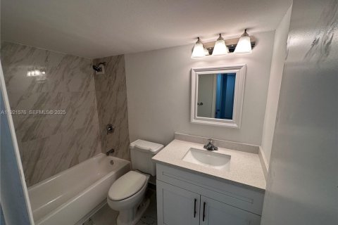 Condominio en venta en Miami Beach, Florida, 1 dormitorio, 78.41 m2 № 1976428 - foto 7