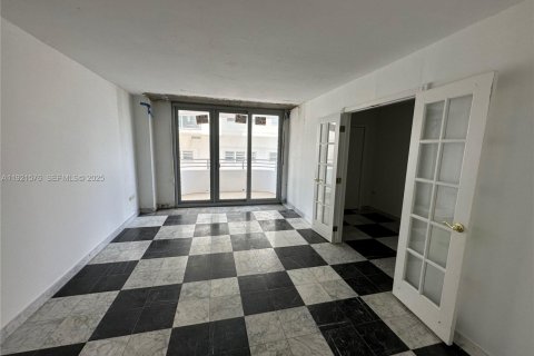 Condominio en venta en Miami Beach, Florida, 1 dormitorio, 78.41 m2 № 1976428 - foto 4