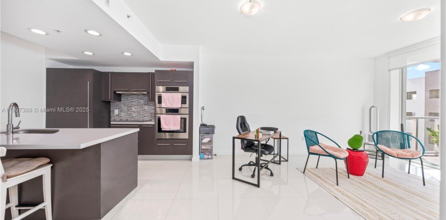 Condo à Doral, Floride, 1 chambre № 1949022