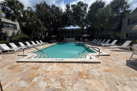 Condominio en alquiler en Tampa, Florida, 1 dormitorio, 70.61 m2 № 1903154 - foto 11