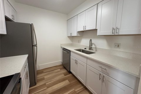 Condominio en alquiler en Tampa, Florida, 1 dormitorio, 70.61 m2 № 1903154 - foto 5