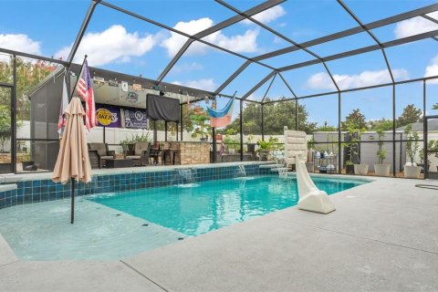 House in Winter Haven, Florida 4 bedrooms, 192.03 sq.m. № 1832823 - photo 2