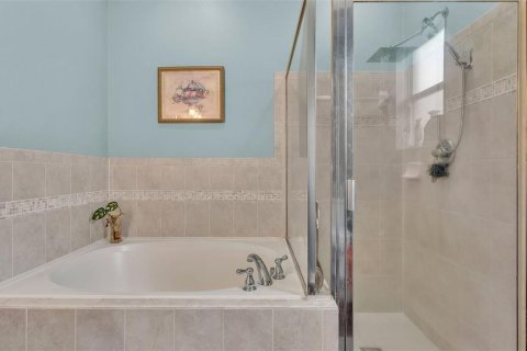 House in Winter Haven, Florida 4 bedrooms, 192.03 sq.m. № 1832823 - photo 22