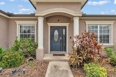 House in Winter Haven, Florida 4 bedrooms, 192.03 sq.m. № 1832823 - photo 3