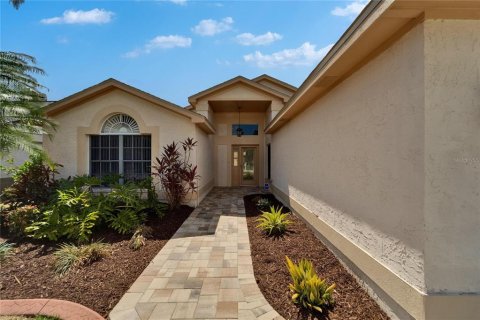 House in Brandon, Florida 3 bedrooms, 179.58 sq.m. № 1658918 - photo 6