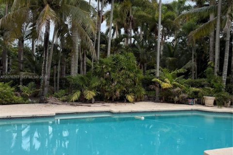 Villa ou maison à vendre à Pinecrest, Floride: 3 chambres, 257.8 m2 № 2317936 - photo 3