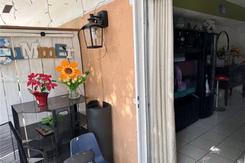Condominio en venta en Miami, Florida, 2 dormitorios, 103.49 m2 № 1689168 - foto 7