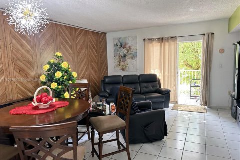 Condominio en venta en Miami, Florida, 2 dormitorios, 103.49 m2 № 1689168 - foto 3