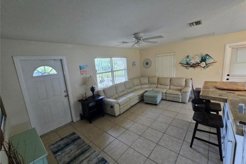 House in Punta Gorda, Florida 2 bedrooms, 75.81 sq.m. № 1900741 - photo 3