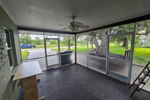 House in Punta Gorda, Florida 2 bedrooms, 75.81 sq.m. № 1900741 - photo 16