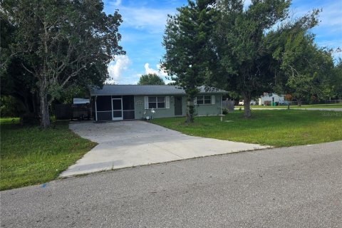 House in Punta Gorda, Florida 2 bedrooms, 75.81 sq.m. № 1900741 - photo 1