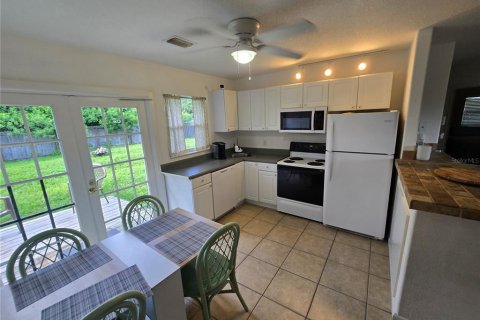 House in Punta Gorda, Florida 2 bedrooms, 75.81 sq.m. № 1900741 - photo 7