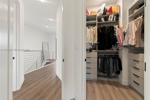 Villa ou maison à vendre à Miami, Floride: 4 chambres, 187.85 m2 № 2081032 - photo 30