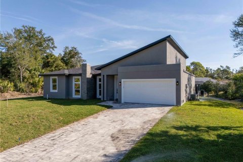 Villa ou maison à vendre à Port Charlotte, Floride: 4 chambres, 166.76 m2 № 2389366 - photo 3