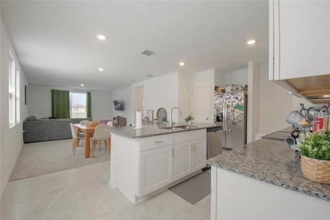 Villa ou maison à louer à Kissimmee, Floride: 4 chambres, 149.57 m2 № 2114483 - photo 6