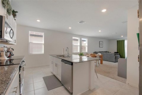 Villa ou maison à louer à Kissimmee, Floride: 4 chambres, 149.57 m2 № 2114483 - photo 9