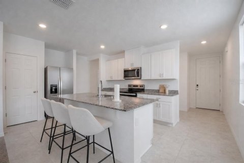 Villa ou maison à louer à Kissimmee, Floride: 4 chambres, 149.57 m2 № 2114483 - photo 8