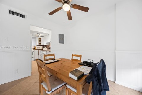 Condo in Boca Raton, Florida, 2 bedrooms  № 2003083 - photo 10