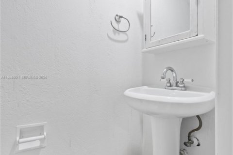 Condo in Boca Raton, Florida, 2 bedrooms  № 2003083 - photo 24