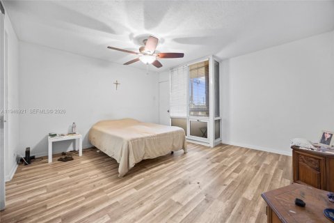 Condo in Boca Raton, Florida, 2 bedrooms  № 2003083 - photo 18